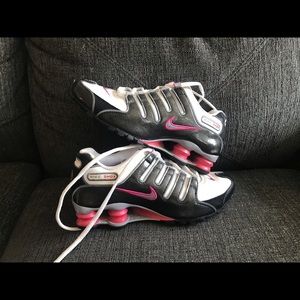 Women’s Nike Shox